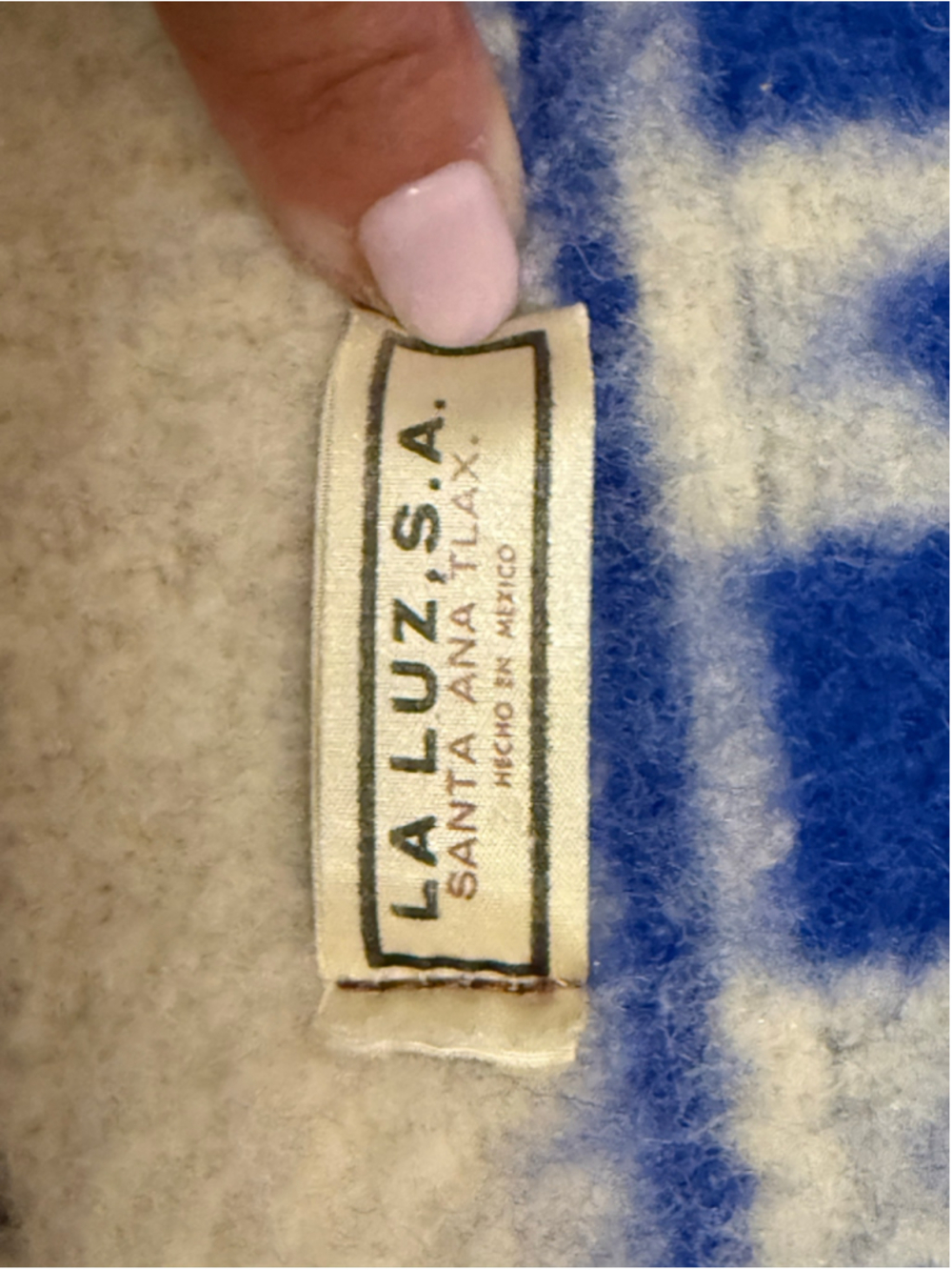 Vintage La Luz S.A. Peruvian Alpaca Wool Poncho Blue/Cream Fringe Adult Unisex - Picture 6 of 6